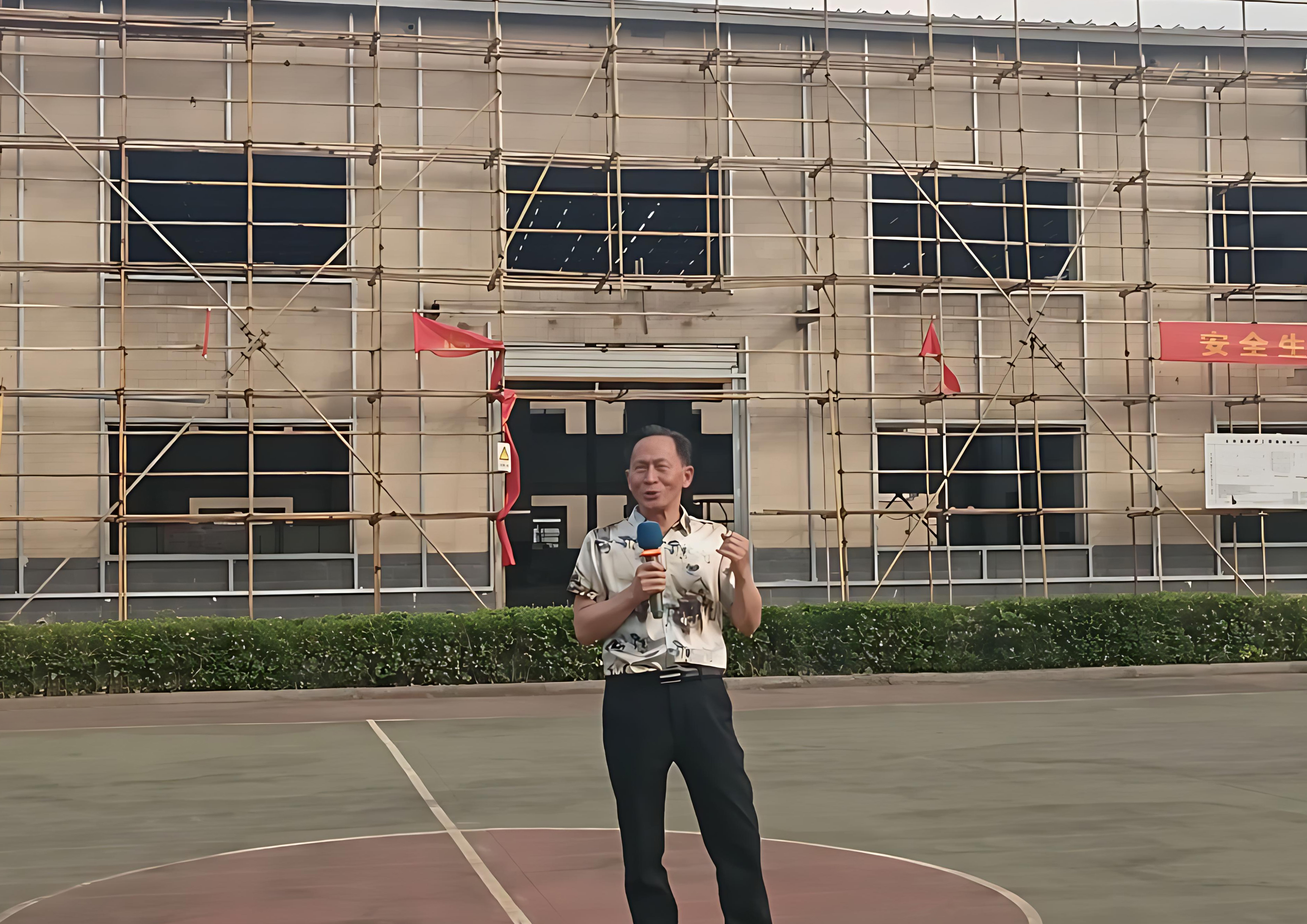 董事長王青先生