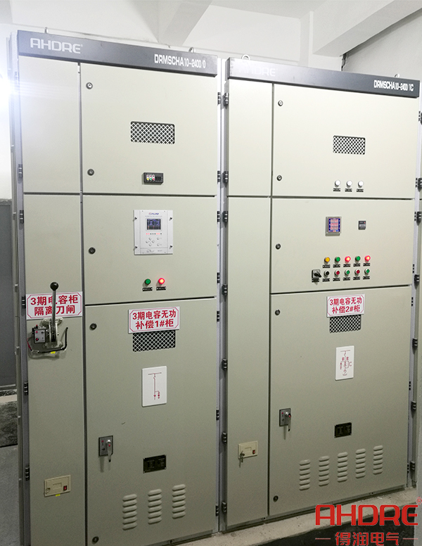 高壓無功自動補(bǔ)償裝置.jpg 高壓無功自動補(bǔ)償裝置.jpg