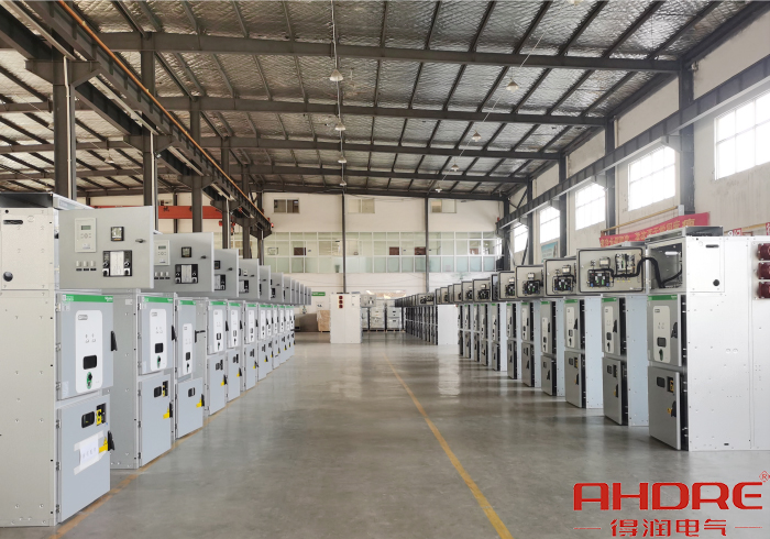 高壓柜實物圖.jpg 高壓柜實物圖.jpg