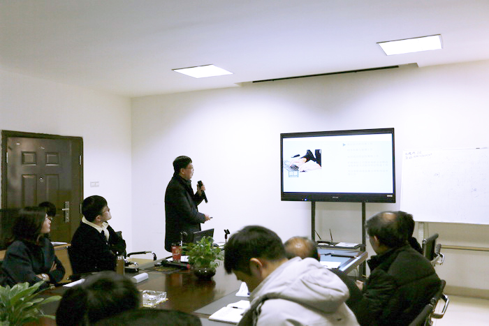 財務(wù)部.jpg 財務(wù)部.jpg