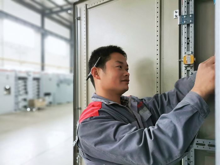 陳亮.jpg 陳亮.jpg