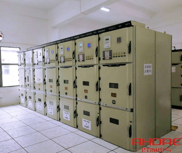 10KV高壓柜項目現(xiàn)場圖.jpg 10KV高壓柜項目現(xiàn)場圖.jpg
