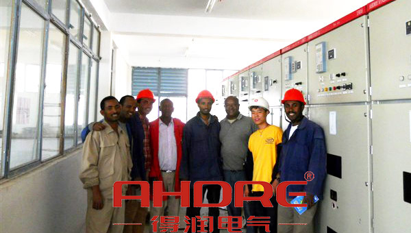 得潤(rùn)電氣 開關(guān)柜生產(chǎn)專家 咨詢熱線:4000551777 QQ:3176885416 得潤(rùn)電氣 開關(guān)柜生產(chǎn)專家 咨詢熱線:4000551777 QQ:3176885416