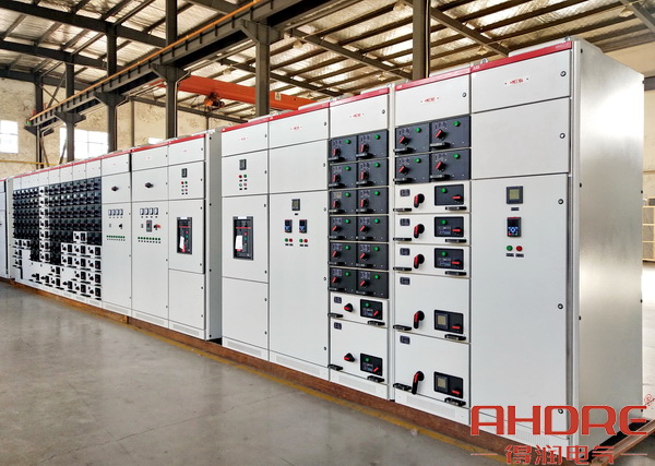 低壓成套開關(guān)柜.jpg 低壓成套開關(guān)柜.jpg