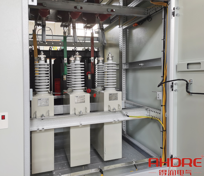 高壓無功就地補償裝置電抗器.jpg 高壓無功就地補償裝置電抗器.jpg