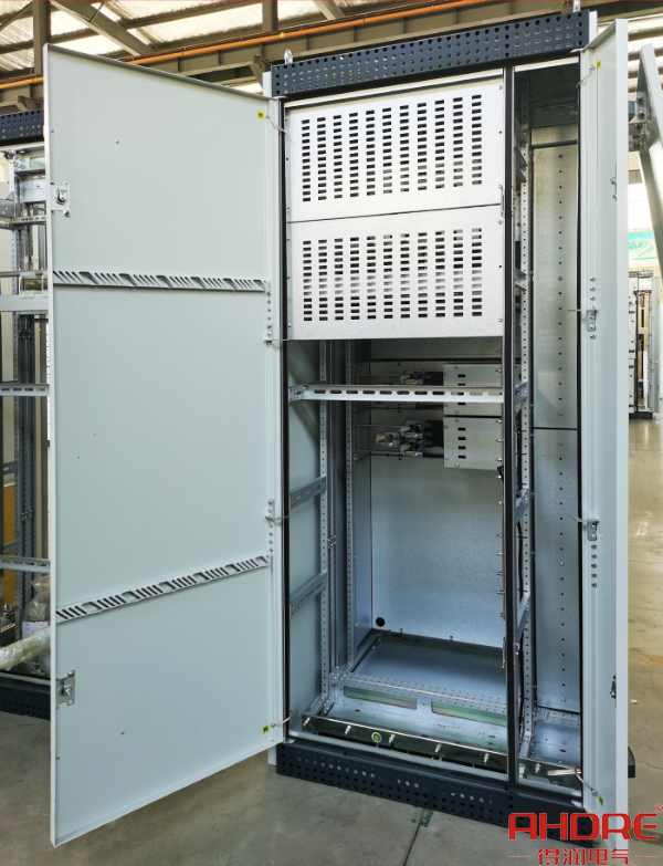 Blokset低壓柜背面圖2.jpg Blokset低壓柜背面圖2.jpg