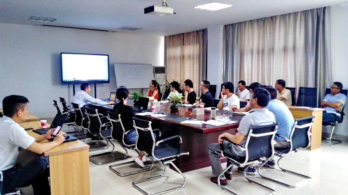 雙方進行技術(shù)交流討論 雙方進行技術(shù)交流討論