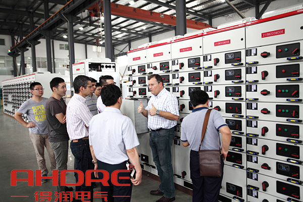 得潤(rùn)電氣 開(kāi)關(guān)柜生產(chǎn)廠家 咨詢熱線:4000551777 QQ:3176885416 得潤(rùn)電氣 開(kāi)關(guān)柜生產(chǎn)廠家 咨詢熱線:4000551777 QQ:3176885416