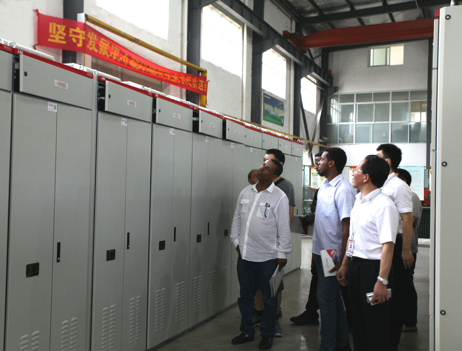 安徽得潤電氣 成套高低壓開關(guān)柜 配電柜 廠家 電話:400-0551-777 qq:3176885416 安徽得潤電氣 成套高低壓開關(guān)柜 配電柜 廠家 電話:400-0551-777 qq:3176885416